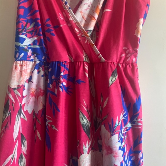 Hawaiian Floral Print Dress - Picture 2 of 6